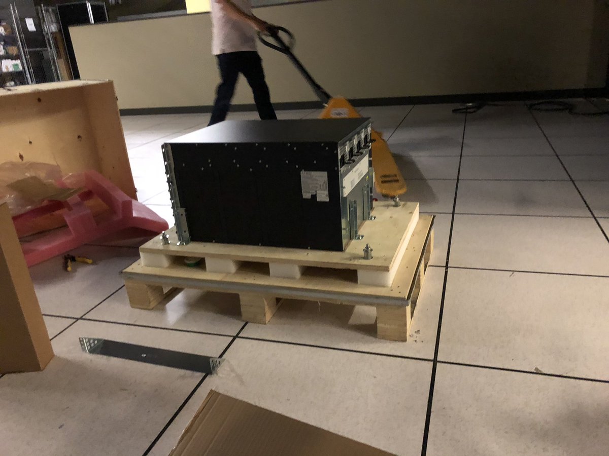 nupur_kanoi's tweet photo. Unboxing this beast is a task.. let’s do it 🤪😎#Mx480 @JuniperNetworks https://t.co/GaRWuGdDk3