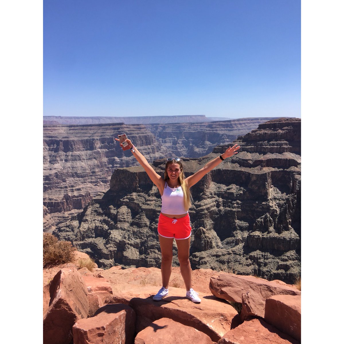 _ellsbells_x's tweet photo. Still can’t get over this place🇺🇸😍❤️ https://t.co/18ZJGyMnRf