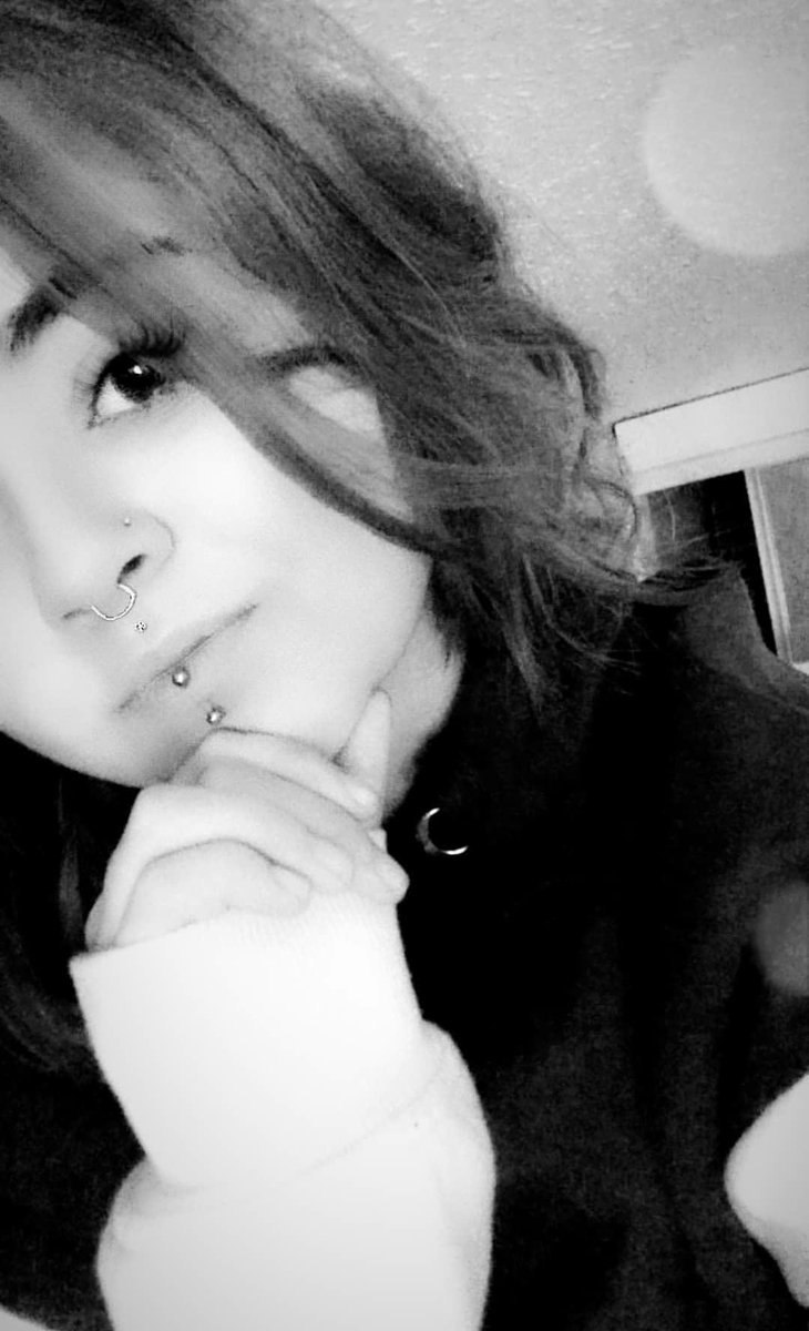 kissickle's tweet photo. Wouldnt believe what snapchat can to, as just woken up and still in bed! Yes i wore a hoodie to bed, it was cold! Would i suit with a medusa piercing? 😊❤ https://t.co/Q2LQdy8wtx