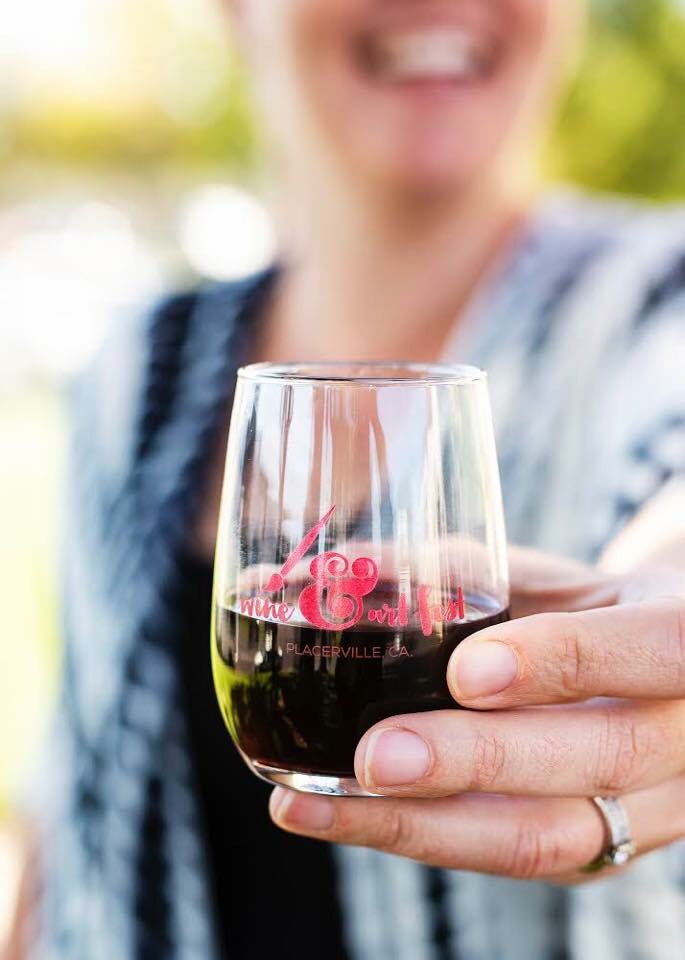 Smiles, wine, &amp; laughter! 😄🤣🍷

Placerville Wine &amp; Art FEST | 10.20.18 | 5-9PM