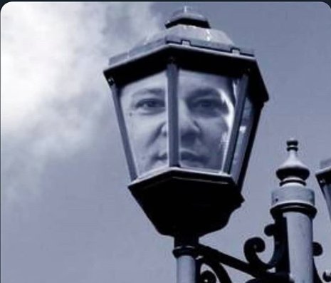 cavipage's tweet photo. Caralho, esta rede social está cheia de postes inúteis!!

#RenunciaHaddad 
#SalveOnossoPaís https://t.co/yTve9ThwuO