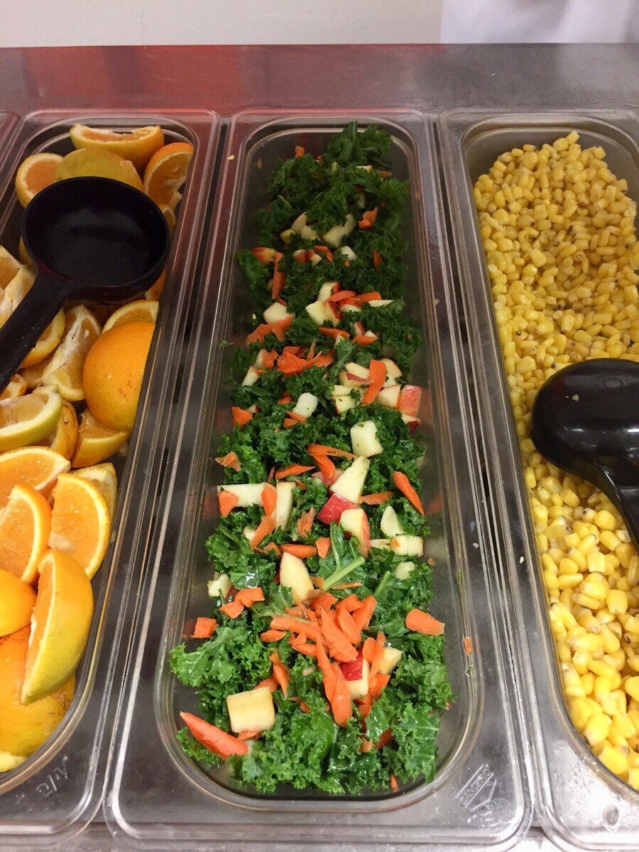 APSNutritionNow's tweet photo. United We Stand to Kick it With #Kale! @apsupdate students enjoyed Kale & Apple 🍎 Salad 🥗 today! #KickinitWithKale #EatLocally @GA_SNA @GeorgiaOrganics @kidseatright @Fruits_Veggies @GSNA_Atlanta https://t.co/2dIqqwlnjJ