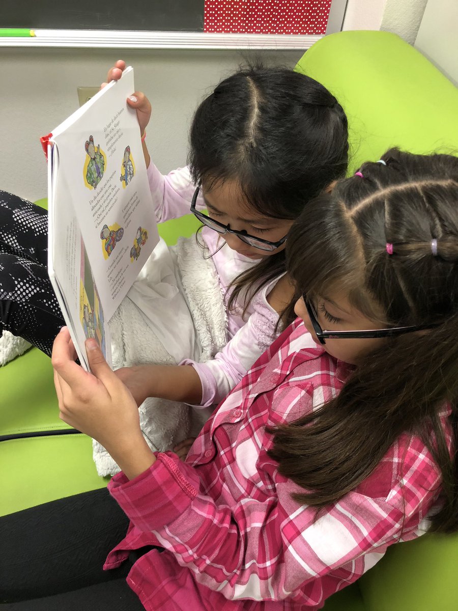 dchavarria05's tweet photo. LC los lectores revisan su comprensión. Muchas gracias Ms. Guillen @ESL_Guillen #DCEtrailblazers #CISDEslBil #CISDourstory https://t.co/WRnT9fbFX1