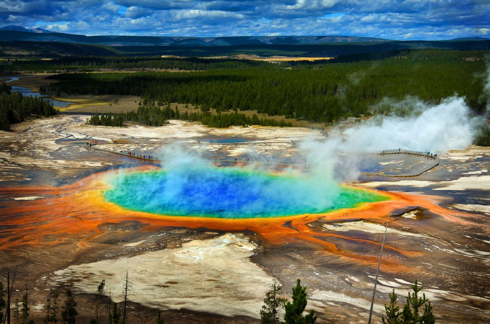 Farefetch's tweet photo. The Natural Splendor of Yellowstone https://t.co/LhMNL7oRrY