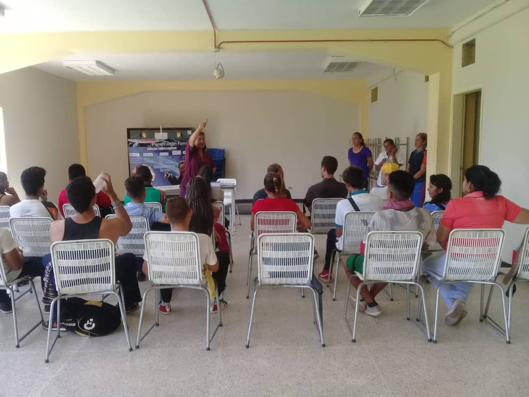 DeportesUBV's tweet photo. Te invitamos a incorporarte a la práctica deportiva en #UBVZulia. FELICITACIONES y nuestro agradecimiento a las profesoras @marbelysmora2  y Liseth González. @CesarTrompiz @euryvillalobos https://t.co/DWRD8nAIbF