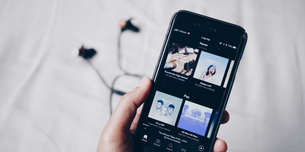 FirstCut_App's tweet photo. We've launched PodCast Production solutions for #B2B marketers! The easiest way to get podcasts made. Why audio and why now? Read more here ---> https://t.co/8hguFZ4y6a #YouNeedAudio #marketing https://t.co/YutTNt1jvZ