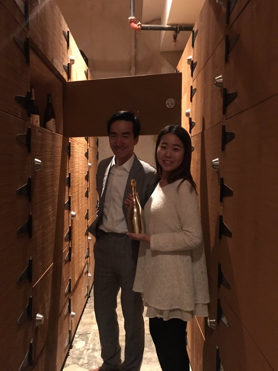 Marjorie330's tweet photo. Celebration at this fancy winery. https://t.co/ZK8VK03khe