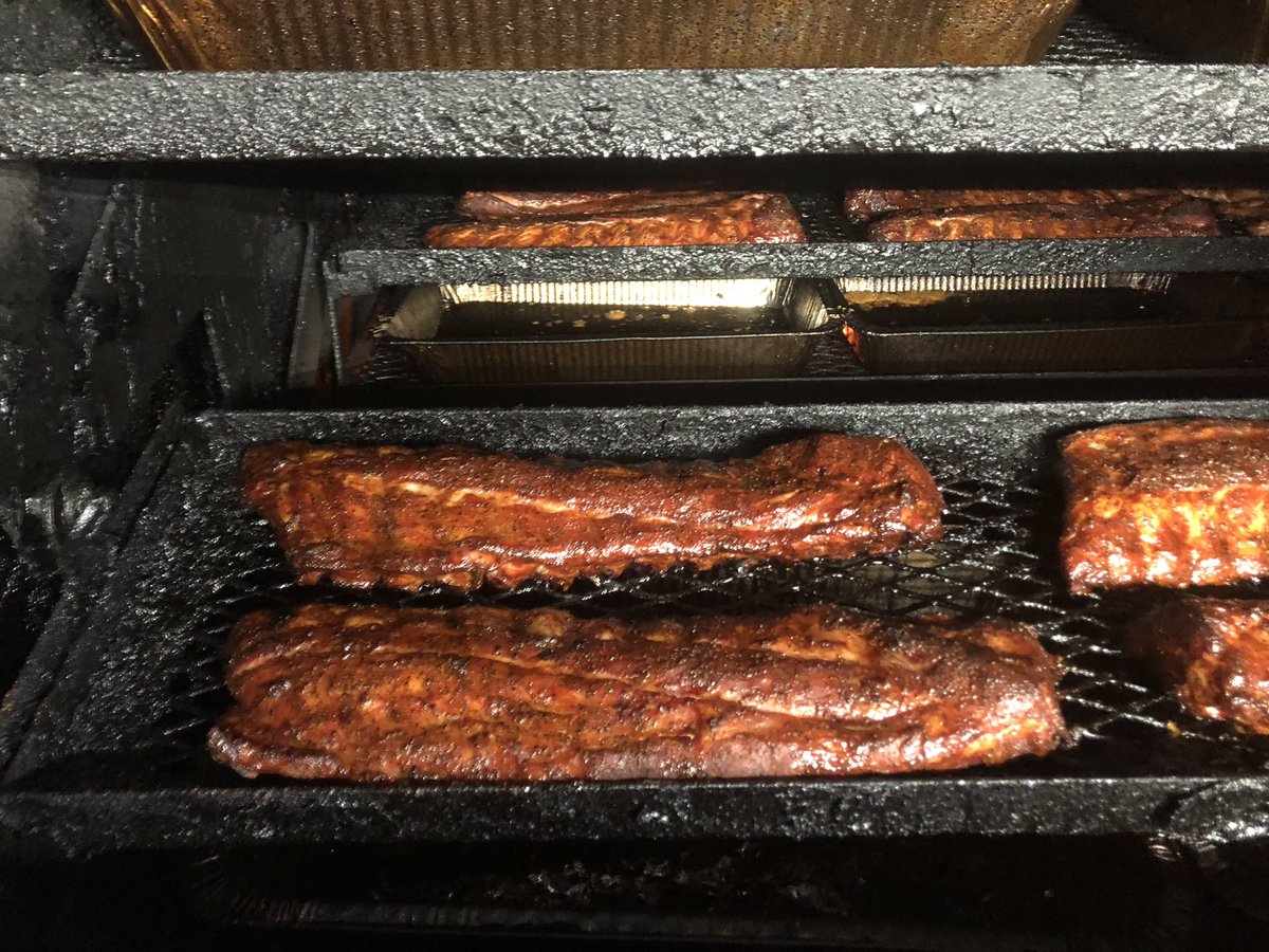 Nothing beats Gebby’s ribs! Definitely a favorite from our catering menu! Let us cater your next event and ask for Gebby’s ribs! #babybackribs #nofilterneeded #austincatering #sanantoniocatering #holidaycatering #bbqcatering #yum #mymouthiswatering