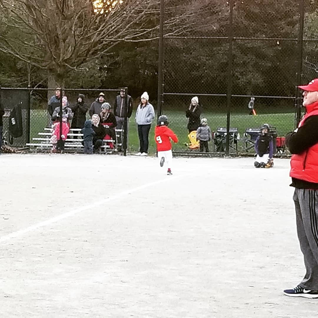 hingstkr's tweet photo. My boy hitting and running like a baseball pro 😀👍⚾️🎃 https://t.co/2BT7LCaAnb