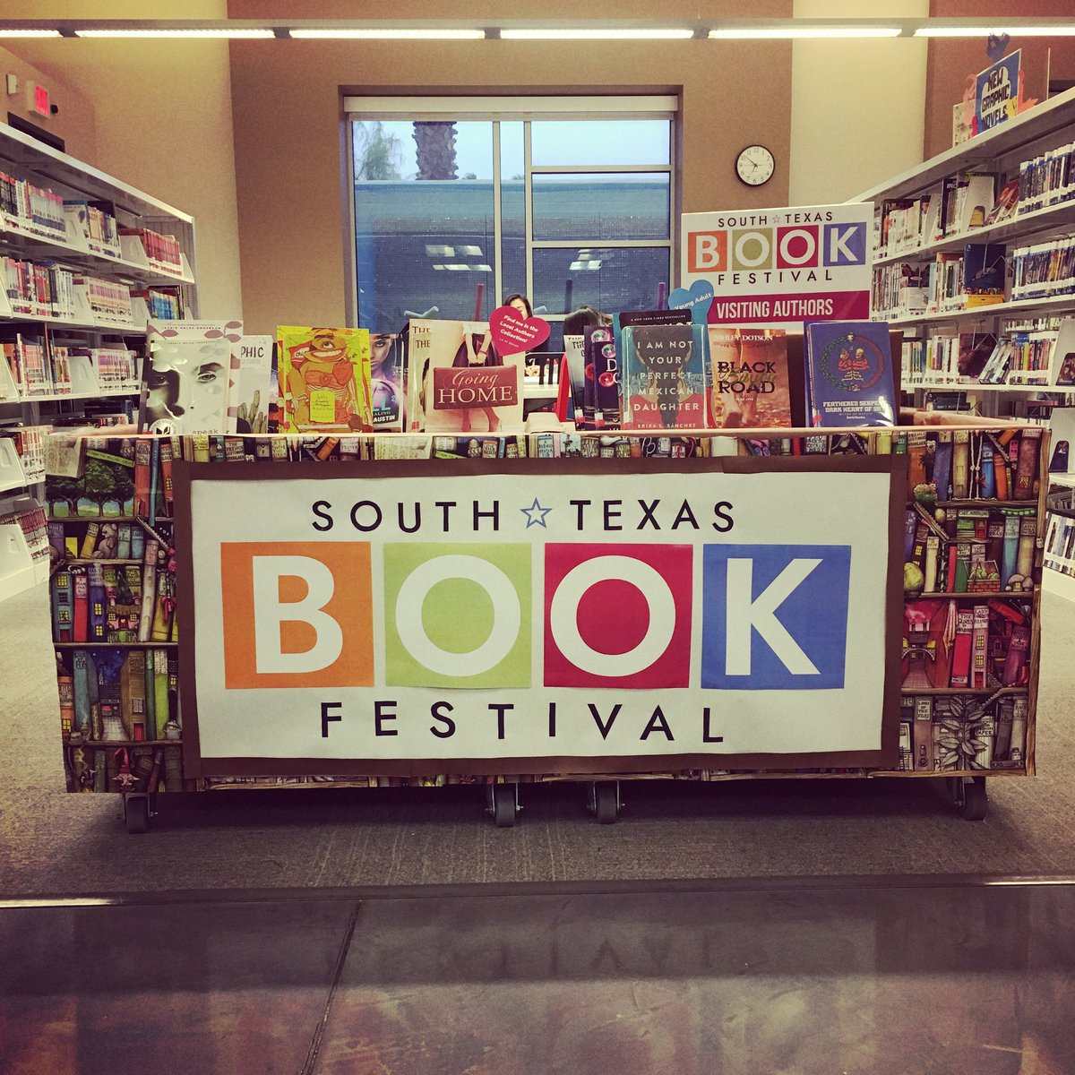 mcallenlibrary's tweet photo. Check out these titles by our young adult visiting authors and complete your South Texas Book Festival Reading List! #mplteens #mcallenpubliclibrary #stbf2018 https://t.co/Cb3xzYEccn