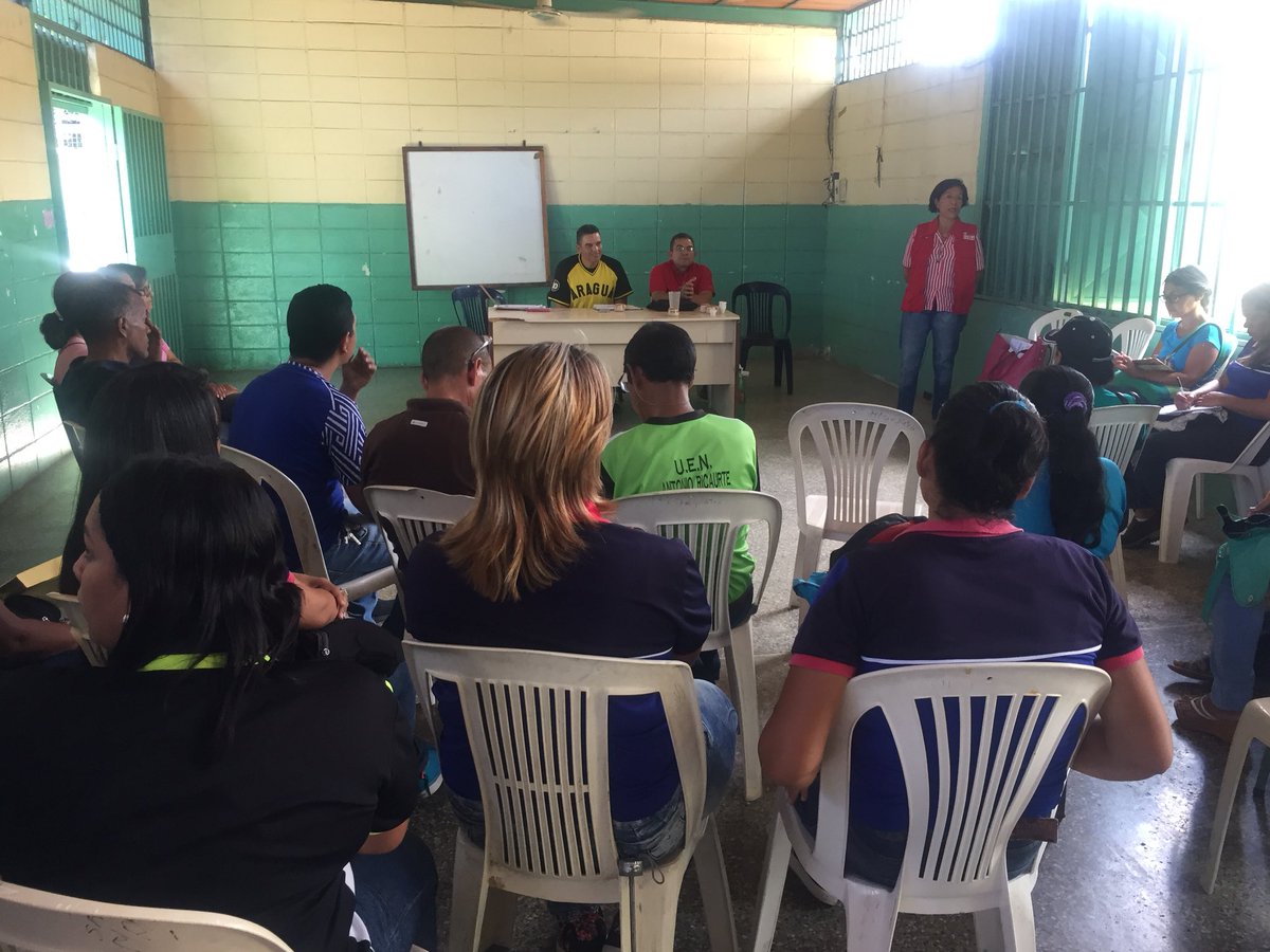 Asambleas con delegados de Sinafum Aragua en los municipios Santos Michelena y Bolívar  resteados con la recuperación del poder adquisitivo de los trabajadores    <a href="/NicolasMaduro/">Nicolás Maduro</a> <a href="/dcabellor/">Diosdado Cabello R</a> #ChavismoEsPatriaLibre