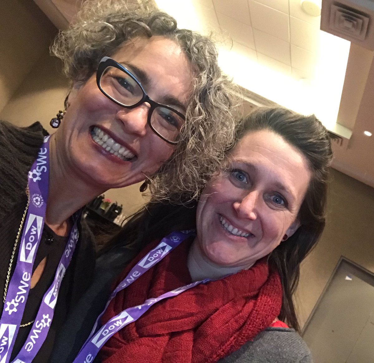 ericamessinger's tweet image. Amazing 1st day at #WE18 celebrating all the amazing Keysight women. #JoinKeysight #KeysightCareers #KeysightWE18