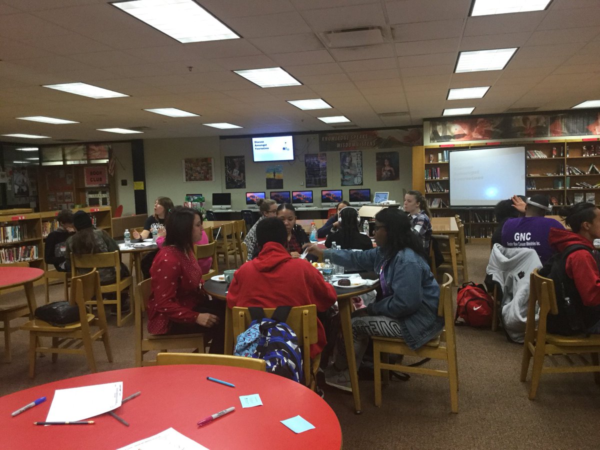 McKMediaCenter's tweet photo. Magic part 2! @ProjectLITComm @CCS_District @angiecthomas https://t.co/qnlarvOVOc