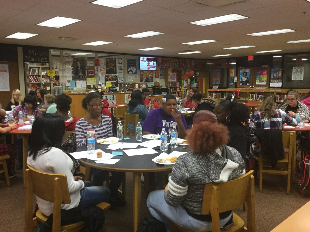 McKMediaCenter's tweet photo. Magic part 2! @ProjectLITComm @CCS_District @angiecthomas https://t.co/qnlarvOVOc