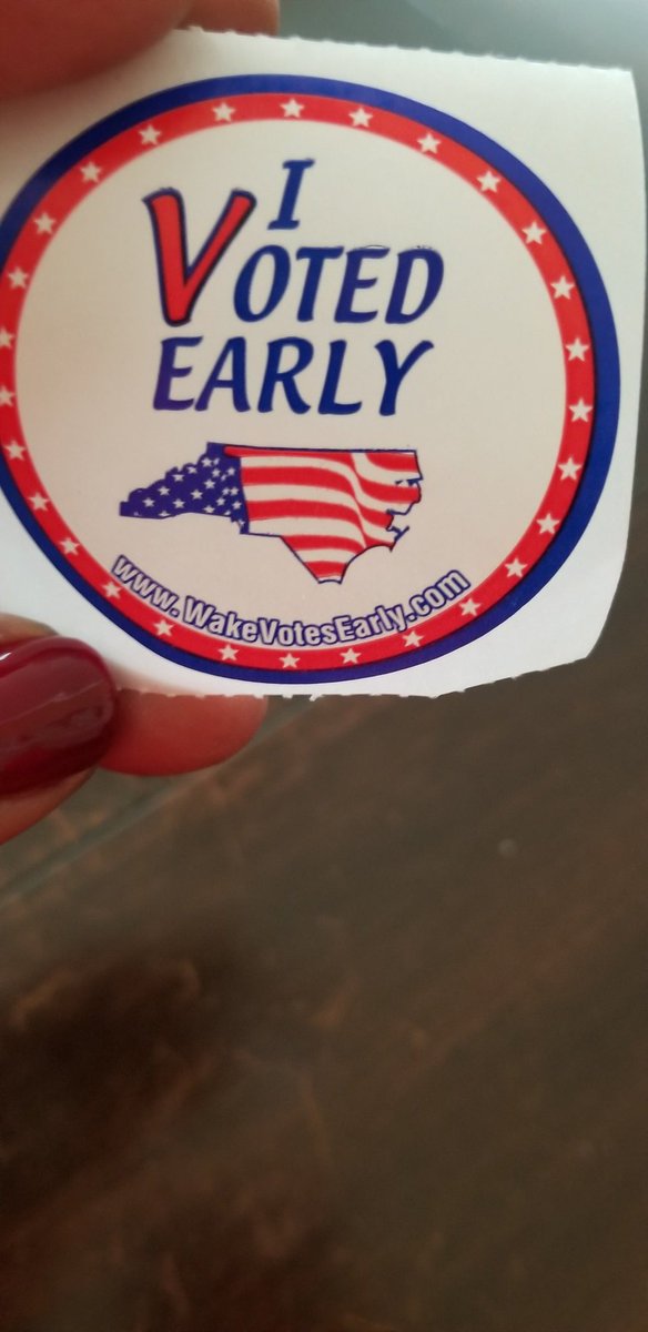lgc_com's tweet photo. #EarlyVoting is in full effect ...no lines here in @townofapex #GoVoteNC #Midterms2018 #ncpol #BlueWake #VoteBlueNC https://t.co/WmZodAK6kl