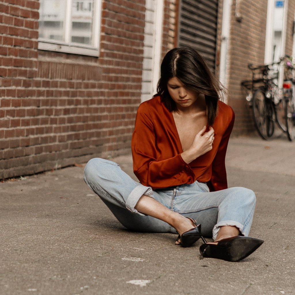 Lemmie just .... adjust this shirt. New favorite from @asos and my trusty vintage <a href="/levis/">Levi's®</a> 

#style #utrecht #mystyle #asos #shopping #fall #aw18 #levis