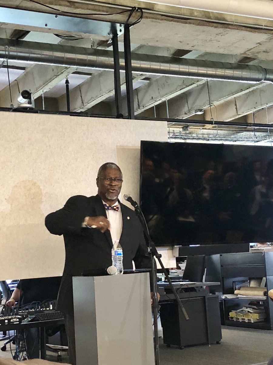 godowntownkc's tweet photo. “Kansas City is a city on the rise and people are taking notice of it. It’s a place where people want to live, want to create, and want to play. I believe the future of downtown dev. is bright,” @MayorSlyJames said. #DTOfficeSummit #godowntownKC #officesummitkc #WednesdayWisdom https://t.co/WBdCVv3aIJ