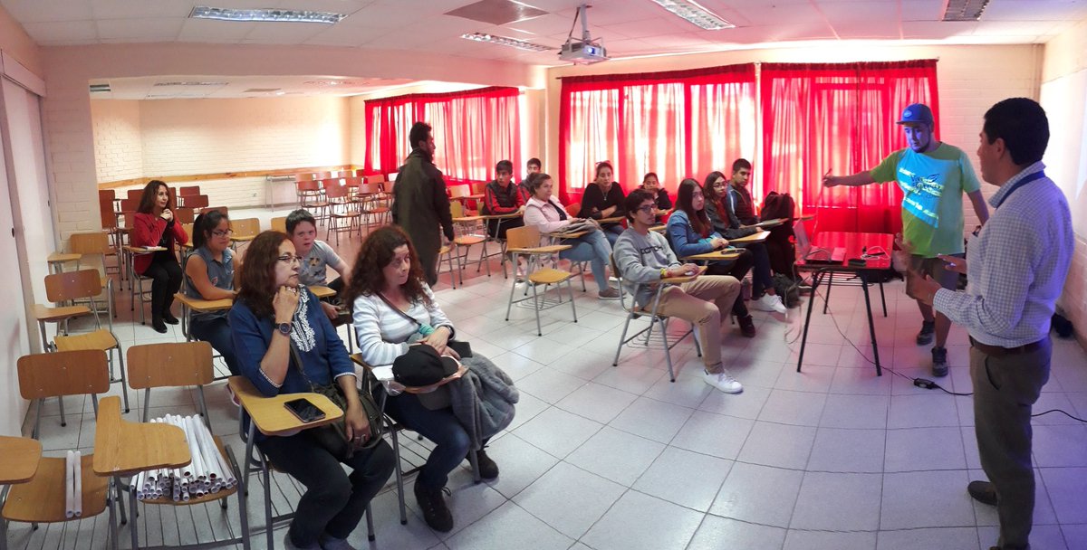 @Conaf_Coquimbo junto a @Teleton y voluntarios del programa @INJUVcoquimbo  #ViveTusParques inclusivo, explican a  jovenes de la escuela especial Creativitas y la Fundación Juan Pablo Munizaga, los pormenores de la visita de este sábado 20 en el Parque Nacional Bosque Fray Jorge