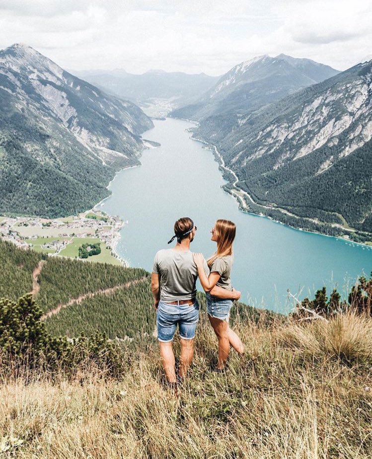 dateplayuk's tweet photo. Follow your dreams ✨
.
.
Download #DatePlay #app to find your perfect match 🙌👉Link in bio 📷:@ourtravelness ✨ https://t.co/ydVLHqST8T