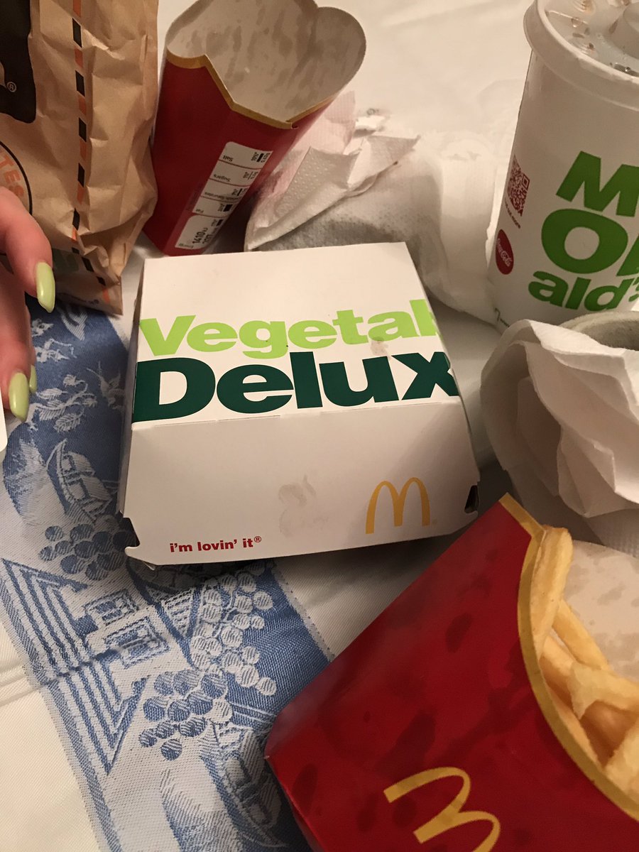 chrisellis01's tweet photo. @McDonaldsUK Didn’t realise you had rebranded the Filet-O-Fish to be called a Vegetable Deluxe....not the best for a veggy......#notimpressed #wastedmeal https://t.co/e2RCImFCNW