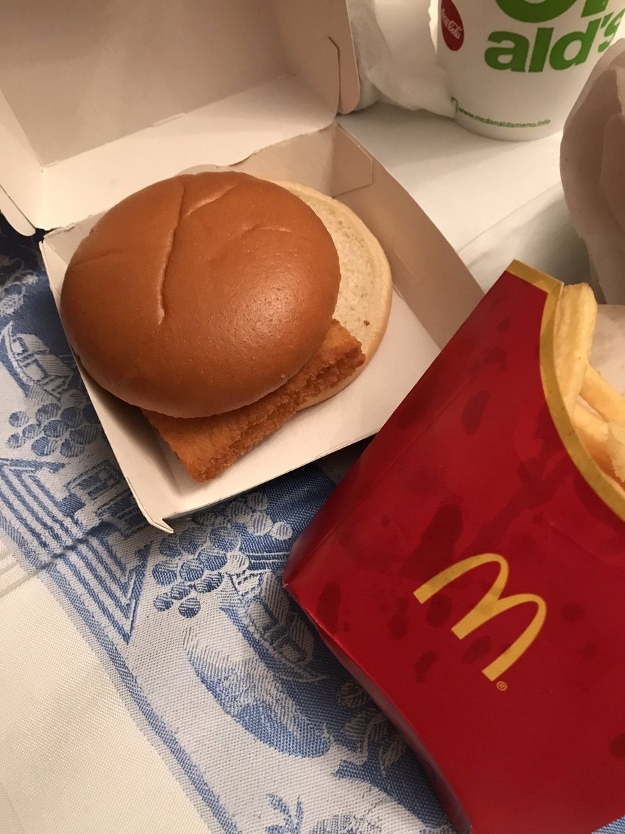 chrisellis01's tweet photo. @McDonaldsUK Didn’t realise you had rebranded the Filet-O-Fish to be called a Vegetable Deluxe....not the best for a veggy......#notimpressed #wastedmeal https://t.co/e2RCImFCNW