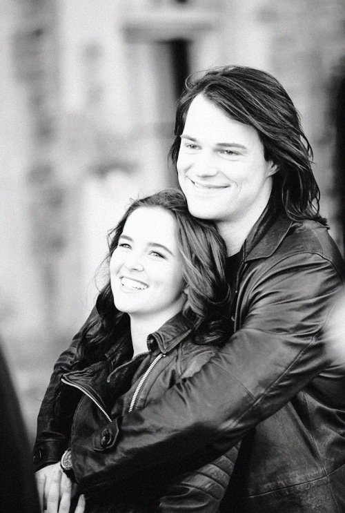 AcademyBring's tweet photo. They look so cute together #Romitri #WeWantFrostbite #BringBackVampireAcademy #MakeFrostbiteHappen #VAFamily #VampireAcademy https://t.co/6HUW5uPivw
