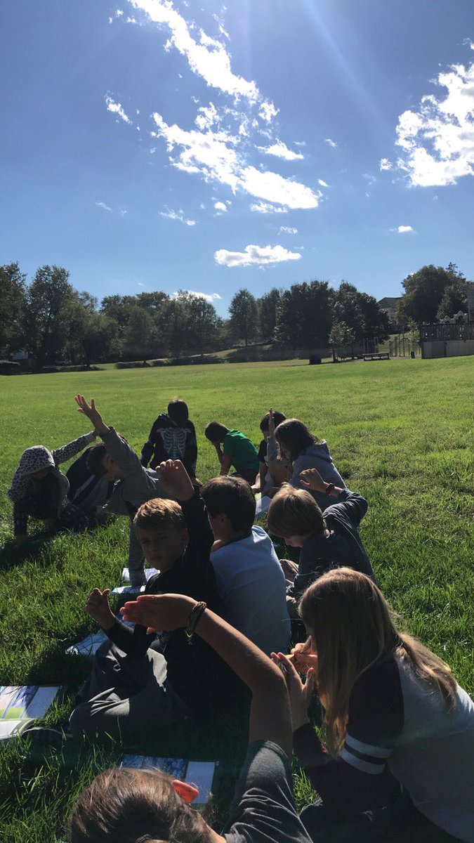 CornacchioReads's tweet image. What better way to learn about clouds than to go out and see them ourselves!? The Lightning Bolts took a quick field trip outside during science to observe and determine what types of clouds were out and about today ⚡️☁️ #LearningIsDoing @NTMKnightsAPS