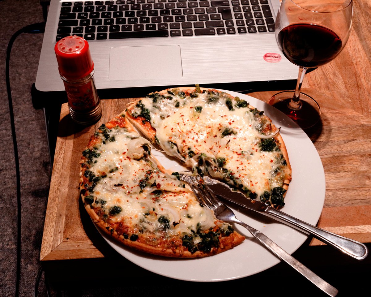 Fred Mayworld Mein Foodblog Pizza Pommes Fett