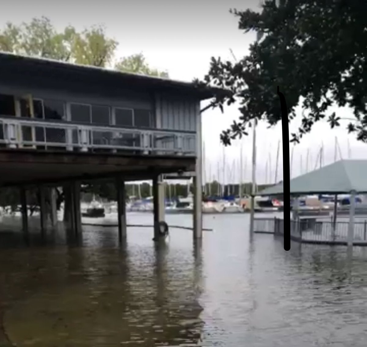 sailaustin's tweet photo. All events at Austin Yacht Club this weekend (Oct 20-21) are cancelled. @LCRA has closed lakes Buchanan, Inks, LBJ, Marble Falls and Travis. Lake Travis is 699 ft, likely 705-710 ft by Fri. https://t.co/l0QlwnL7vM