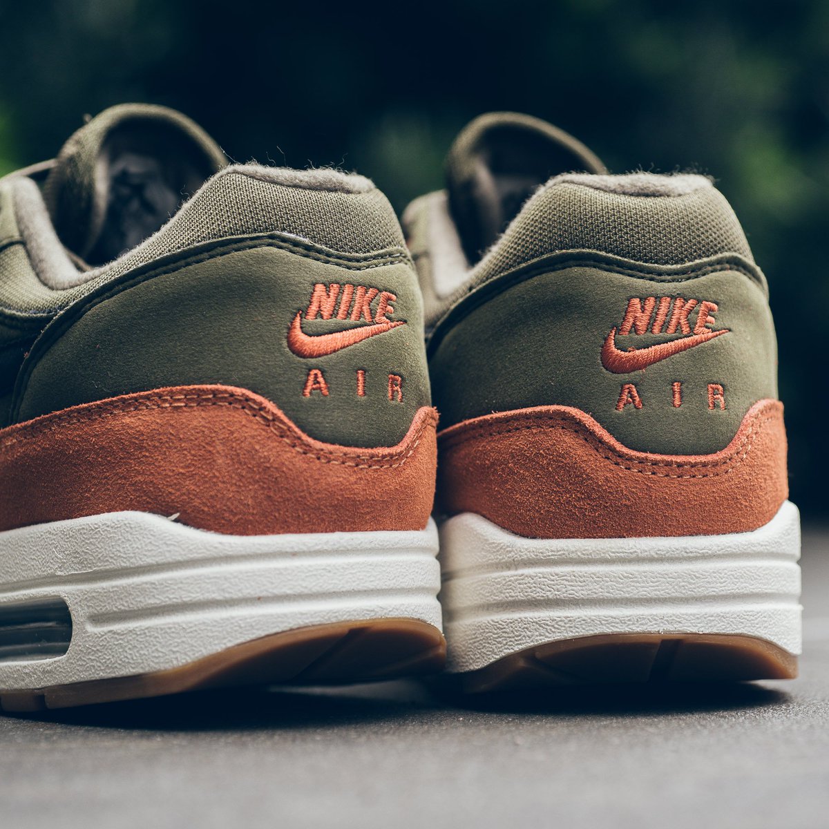 nike air max 1 olive canvas dark russet