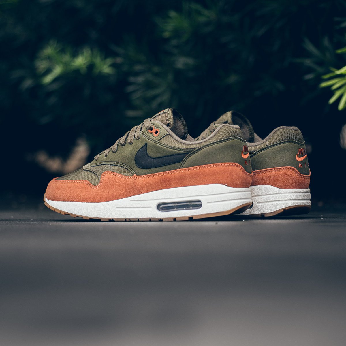 Erfenis Beoefend pint Sneaker Politics on Twitter: "Now Available :: Nike Air Max 1 - Olive Canvas/Black/Dark Russet :: https://t.co/AeQVQsQa1a https://t.co/5qouZ1ITDP" / Twitter Erfenis Beoefend pint Sneaker Politics on Twitter: "Now Available :: Nike Air Max 1 - Olive Canvas/Black/Dark Russet :: https://t.co/AeQVQsQa1a https://t.co/5qouZ1ITDP" / Twitter