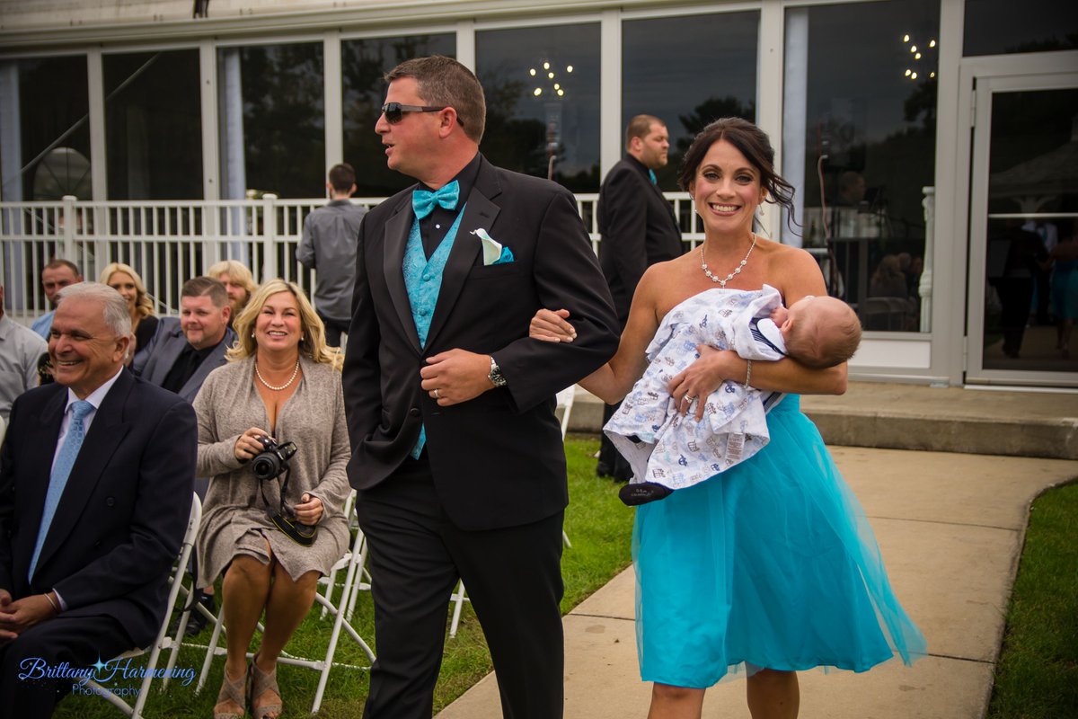 No bouquet of flowers for this maid of honor- she had a baby bouquet!
#brittanyharmeningphotography #njweddingphotographer #weddingwirephotographer #theknotphotographer #njbride #newjerseybride #njweddingphotography #babybouquet #maidofhonor #bogeysclub #southjerseywedding
