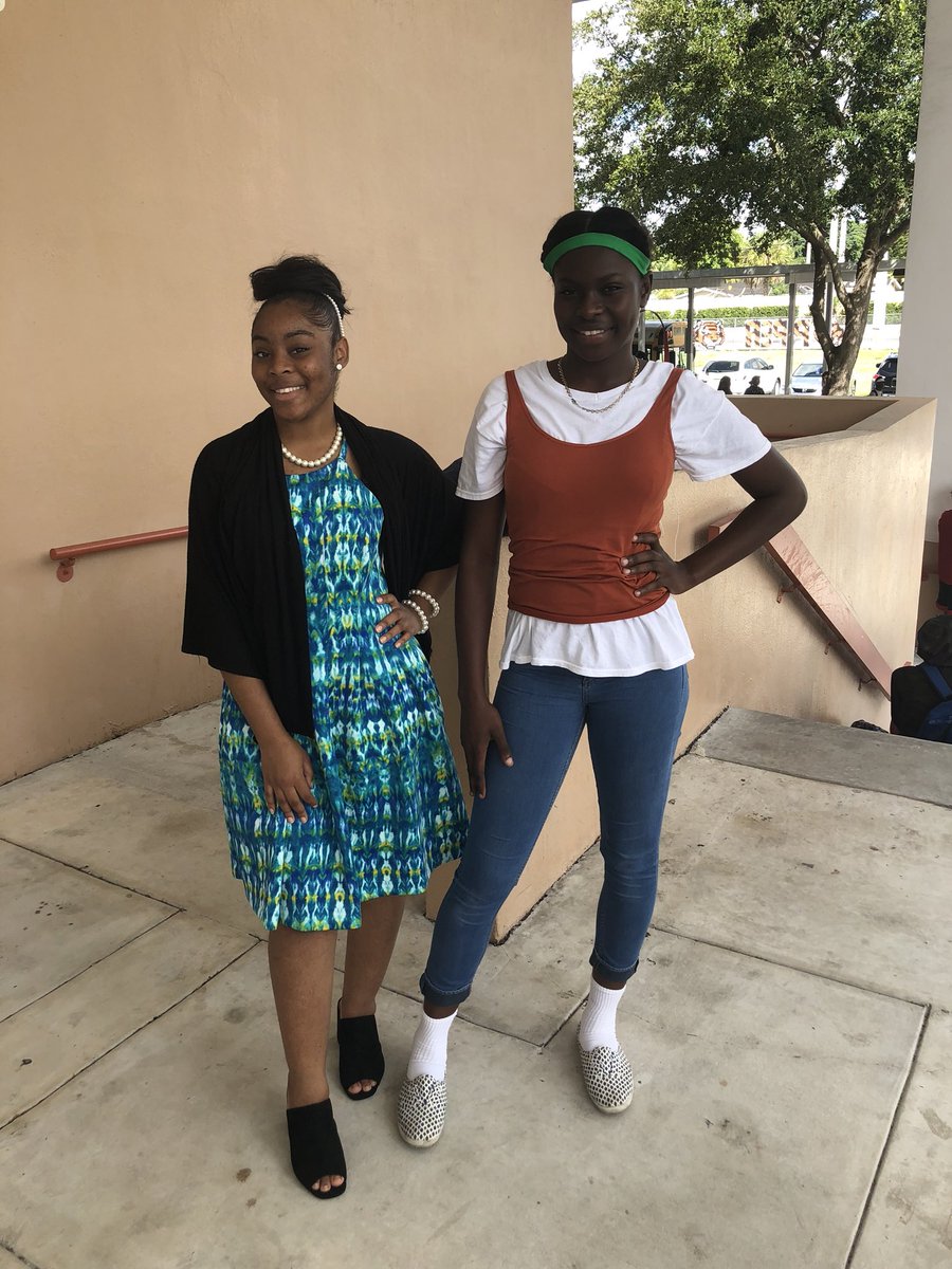 Piper SGA (@piperhighsga) on Twitter photo Spirit Week Day 3 - Meme/ Decade Day Spirit Week Day 3 - Meme/ Decade Day