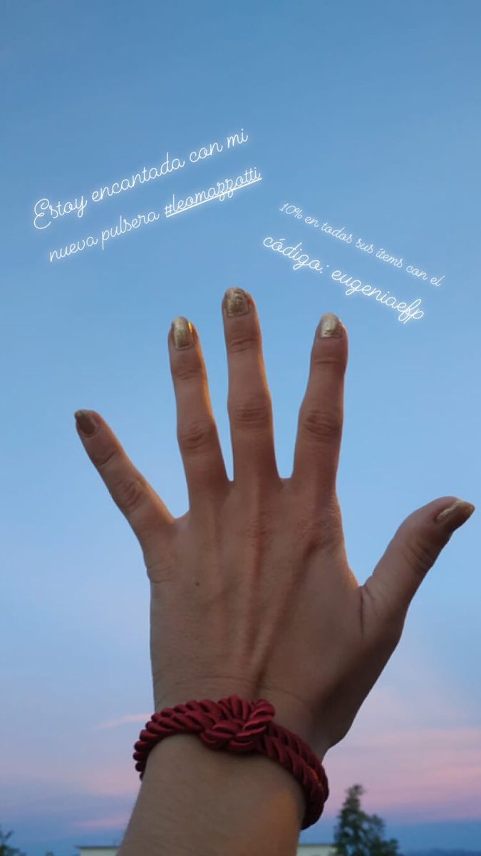 Esta pulsera trenzada roja es una maravilla que combina con todo encima hay de muy diferentes estilos y con envío gratis a todo el mundo. -10% con mi código: eugeniaefp #leomazzoti #bracelets