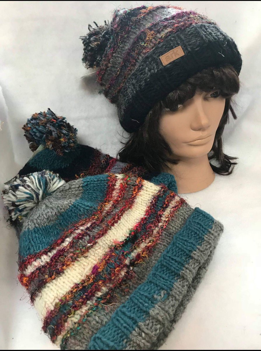 We have so many beautiful hats &amp; toques in from our favorite supplier - Arc! Lots of colors &amp; styles to choose from including the ever popular messy bun/ponytail hat!!
Stop by and try one on!
#reddeer #fallfashion #lacombe #sylvanlake