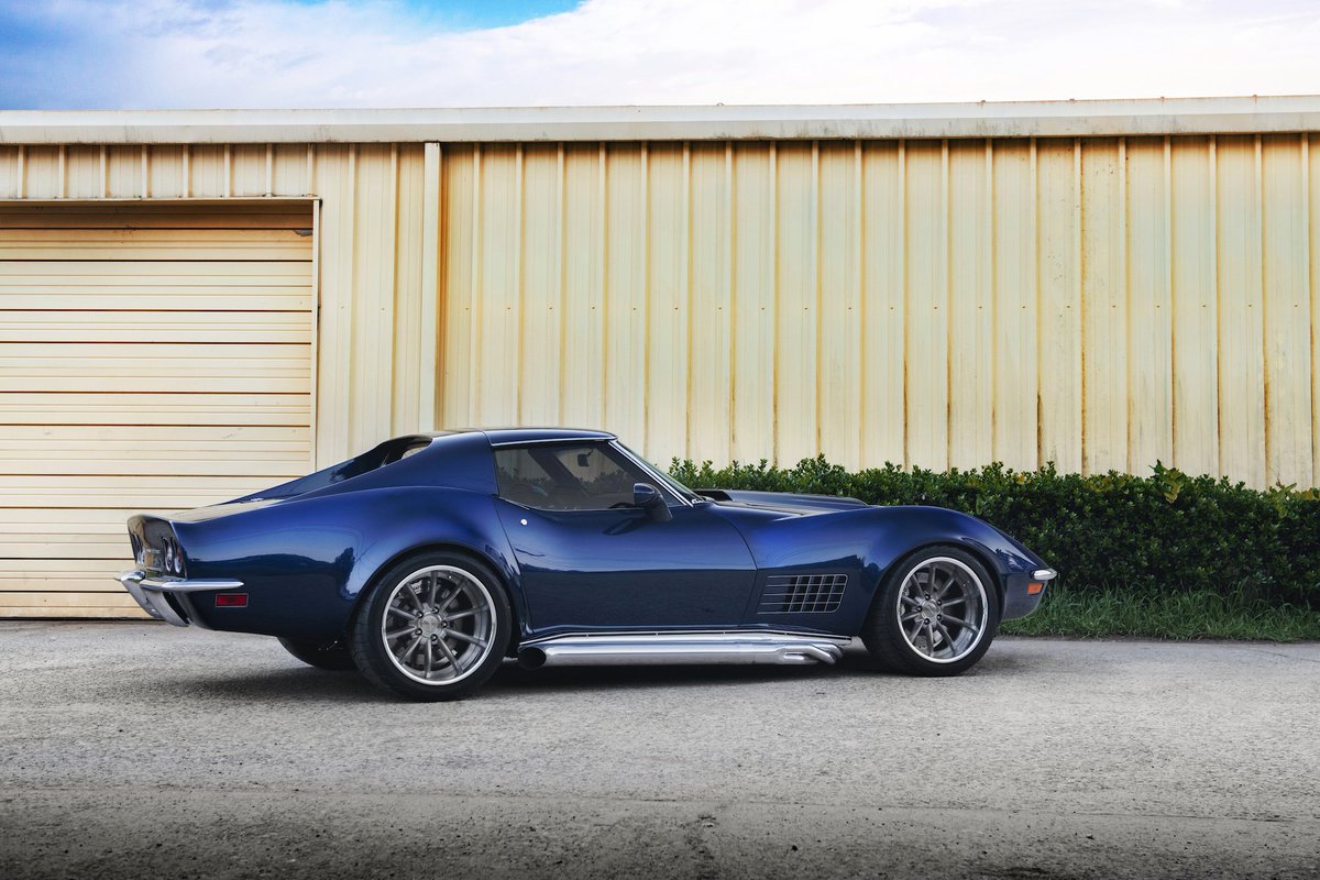 ForgelineWheels's tweet photo. Remember when cars had curvy hips? Eric's #protouring #Corvette #Stingray on #Forgeline #ML3C is a great reminder! https://t.co/biJWNn8SAs https://t.co/AtrQRB4cIh