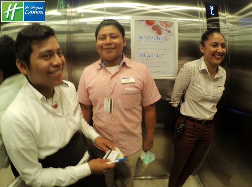 Holiday Inn Express tweet media