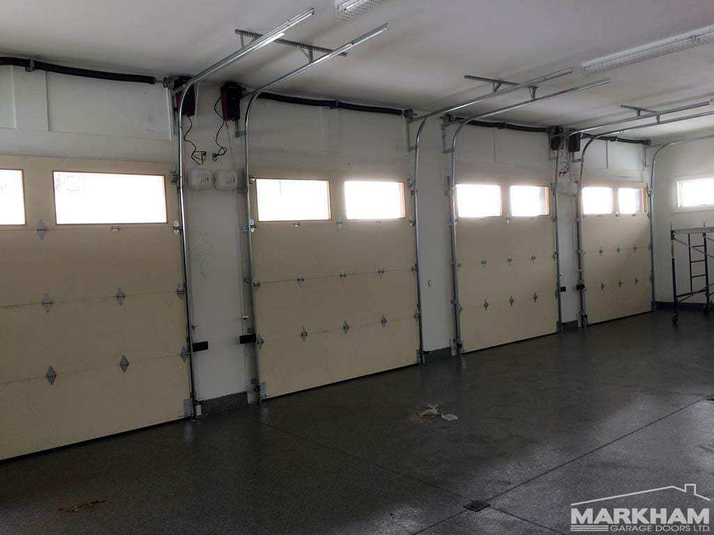 How to Winterize Your Garage Door markhamgaragedoors.com/how-to-winteri…
