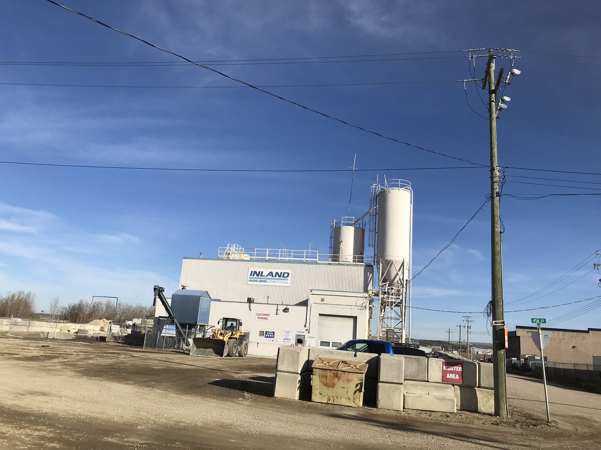 InlandCab's tweet photo. Out at the Lacombe plant today, what a beautiful fall day to place some #concrete https://t.co/icaff4oJio