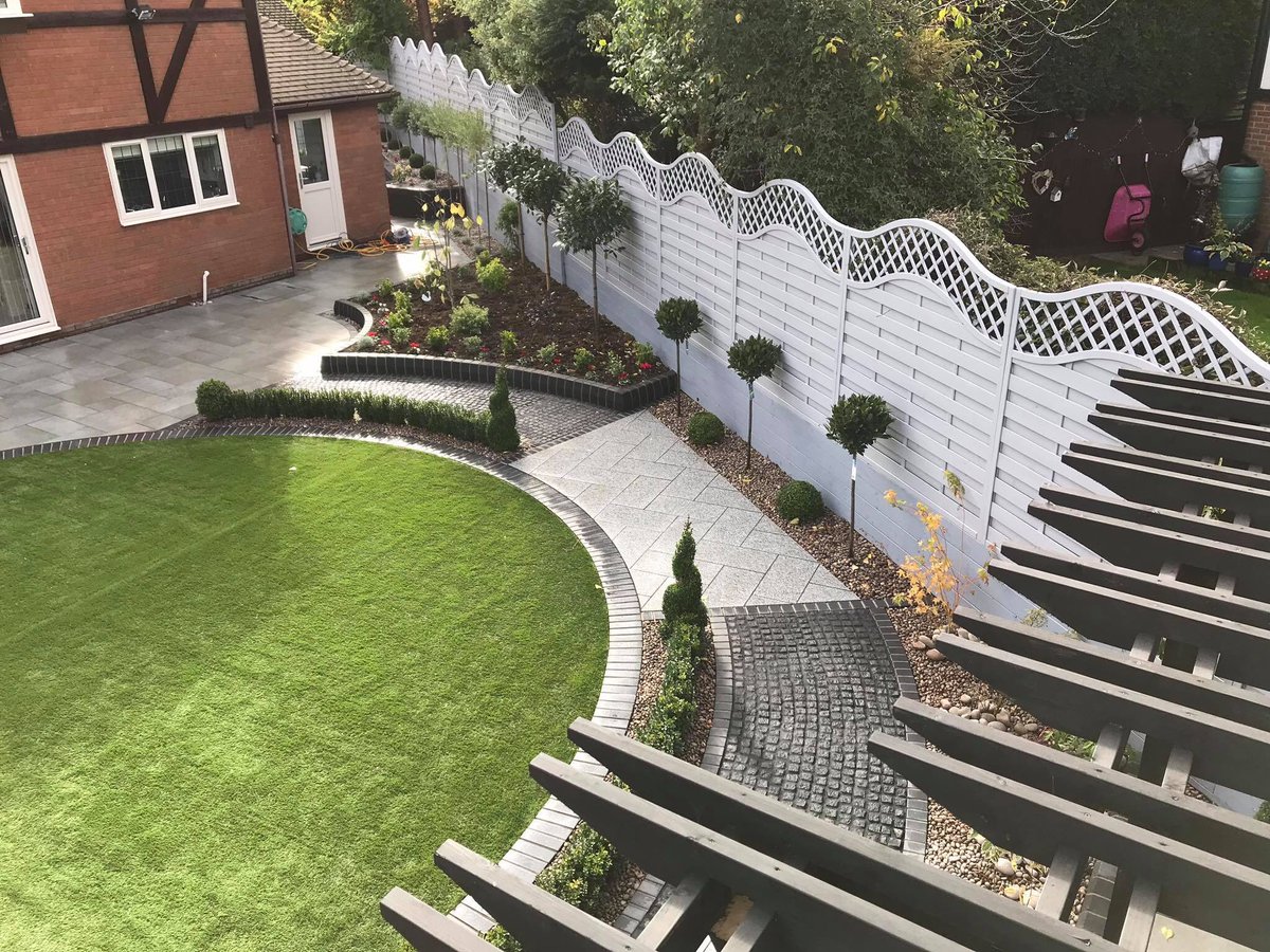 Sarahhennem's tweet photo. @BradstoneUK Vitrified Porcelain project installed by  @leeharveydesign and his team from Clacton-on-Sea!! Stunning lee! I love all the textures in this job... beautiful 😍 #QualityAssured https://t.co/hnGHLreGaH