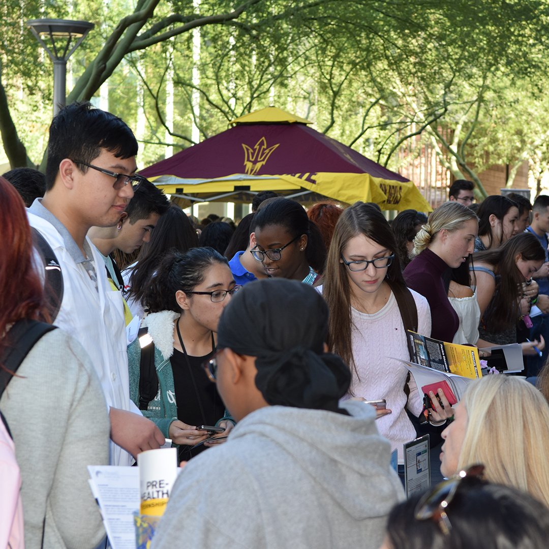 asuhealth's tweet photo. #CHSstudents, get out now while the employers are still here for the Health Career Expo, happening on the patio between Health North and South! As you can see, there is quite the crowd. #HealthCareersExpo #CollegeOfHealthSolutions #HealthSolutionsStudents #ASUcareer https://t.co/zUqrbrrHvI