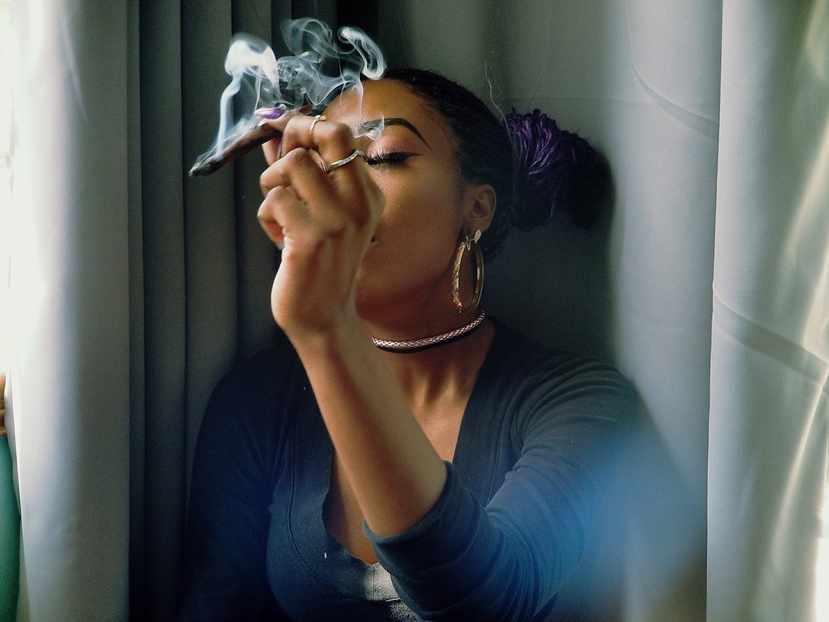 NUBIANFROMTHE9's tweet photo. This is the photoset that got me #TumblrFamous lol #420smokershightimesmagazine https://t.co/RppBJbbPAW