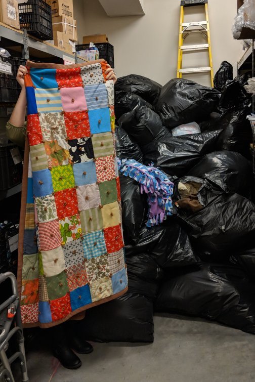StephenCenterNE's tweet photo. So #grateful to our loyal donor that makes/0collects blankets all year long and donates them to our #shelter each October.  This year we received 400 blankets and 100 Scarves! https://t.co/1gtUTCqAAa