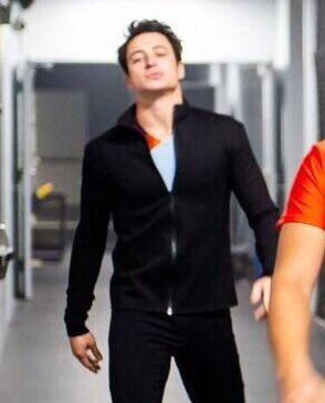 (not) Scott Moir #XXI tweet media