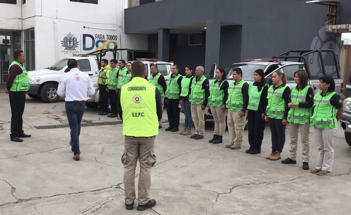 CEPCDurango's tweet photo. Organizando el operativo para la presentación de @PlacidoDomingo @RevueltasDgo @iceddgo 
#TrabajamosPorTuSeguridad https://t.co/eSksQt06uJ