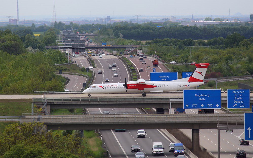 AndrewSorensenn's tweet photo. @_Todd_Young faster than a car, still on a "road" !
#TrickorFleet #_austrian #Q400 #_Todd_Young #LEJ_Airport https://t.co/60aKYdzC1d
