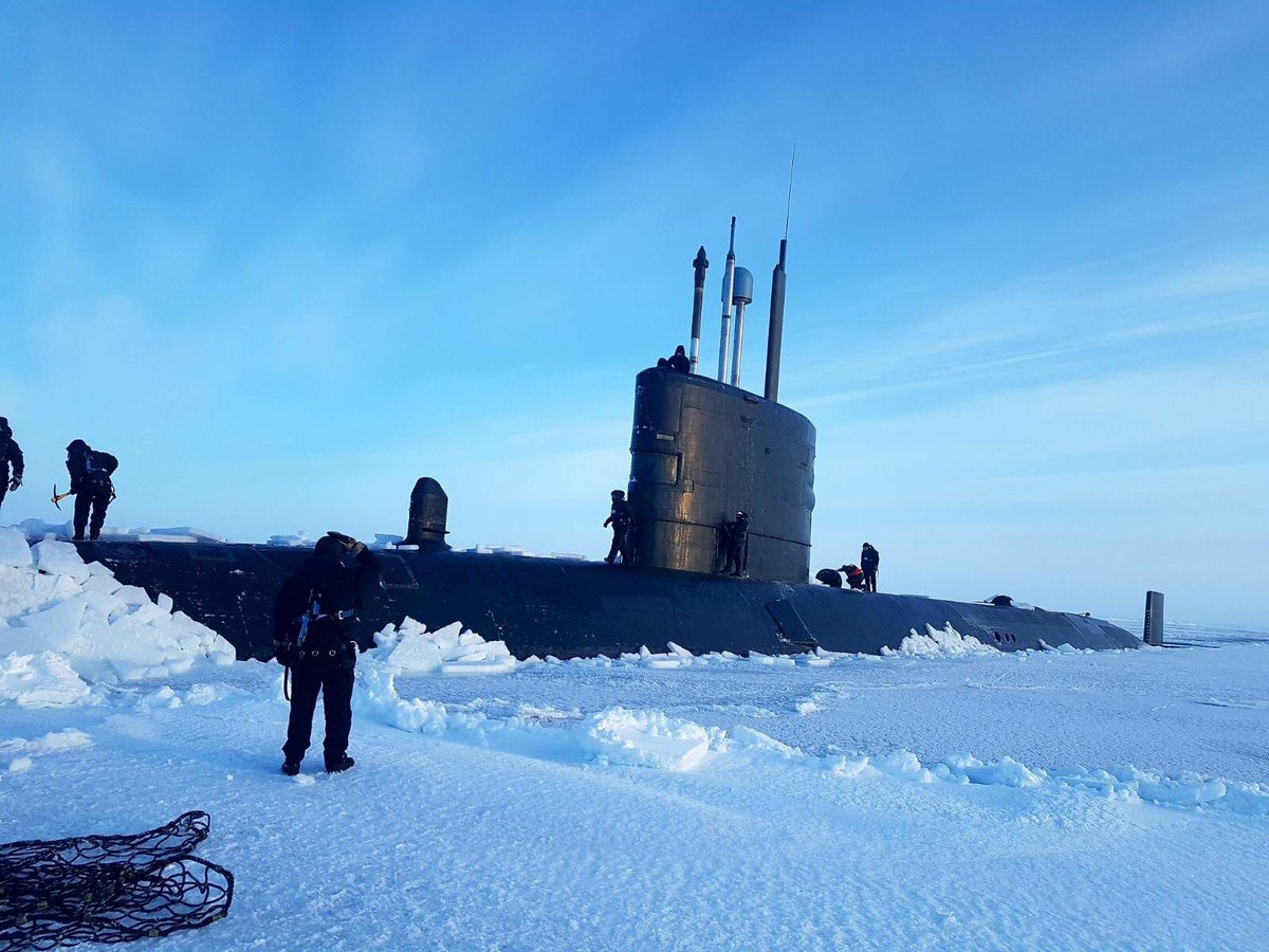 MaryTaxi's tweet photo. @KingNeptune767 @DaveGOwen @AncientSubHunt @Capt_Navy @CovertShores @NATO_MARCOM @COMSUBLANT @USNHistory @HunterKiller @NavyLookout @ColdWarPod And the Mighty Trenchant back there again #Icex2018 https://t.co/yGuSrIdGbf