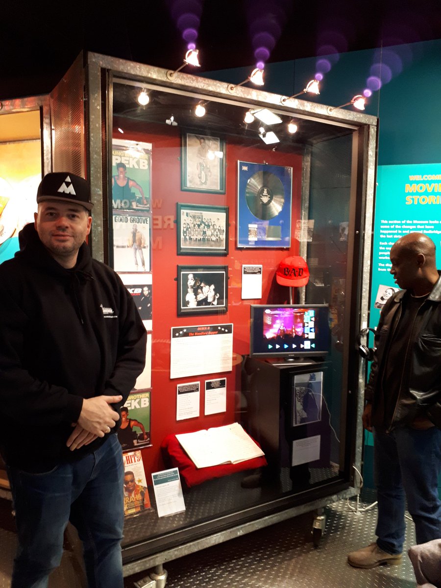 PhatPhillie's tweet photo. Visited @RedbridgeMuseum in #Illford #London yesterday w/ a longtime friend of mine @DapoAjayi3 to pay my respects to #DerekB
#RIP #BulletFromAGun #EZEQ #BadYoungBrother #DerekBoland #TuffAudio #UKRap (SWIPE⬅️) Thank you @MrChuckD for the 1st info on this Derek B tribute. https://t.co/FRo9Cux4ap