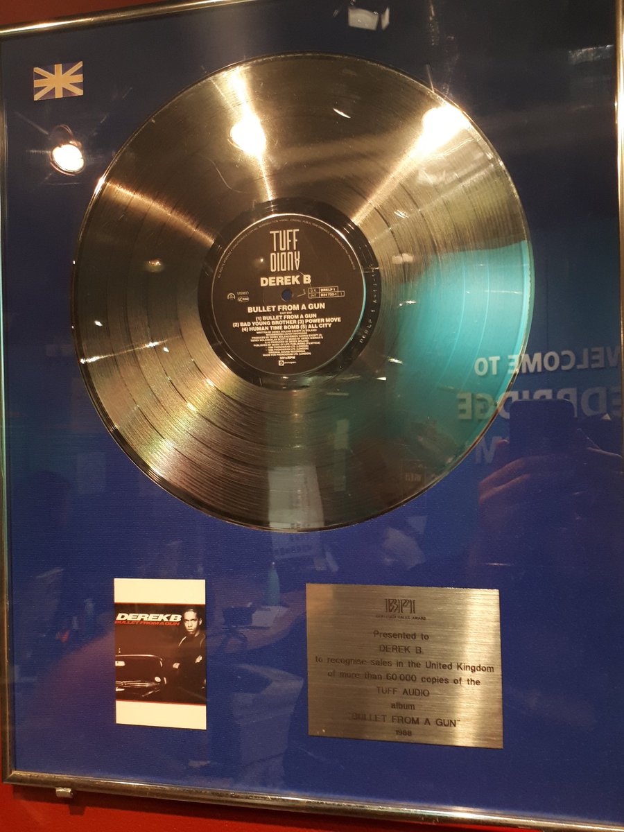 PhatPhillie's tweet photo. Visited @RedbridgeMuseum in #Illford #London yesterday w/ a longtime friend of mine @DapoAjayi3 to pay my respects to #DerekB
#RIP #BulletFromAGun #EZEQ #BadYoungBrother #DerekBoland #TuffAudio #UKRap (SWIPE⬅️) Thank you @MrChuckD for the 1st info on this Derek B tribute. https://t.co/FRo9Cux4ap