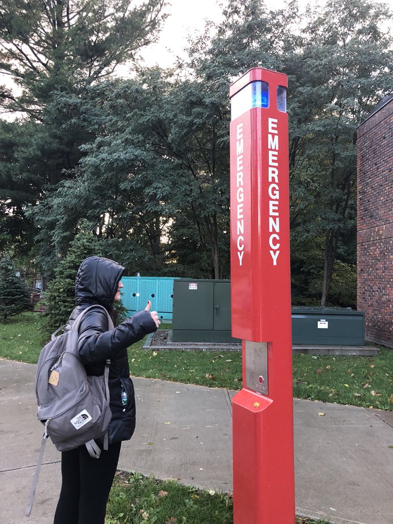 WeRateCstate's tweet photo. Emergency light 10/10. Very bright. Perfect for emergencies. 10/10. https://t.co/wtpKRx5l28